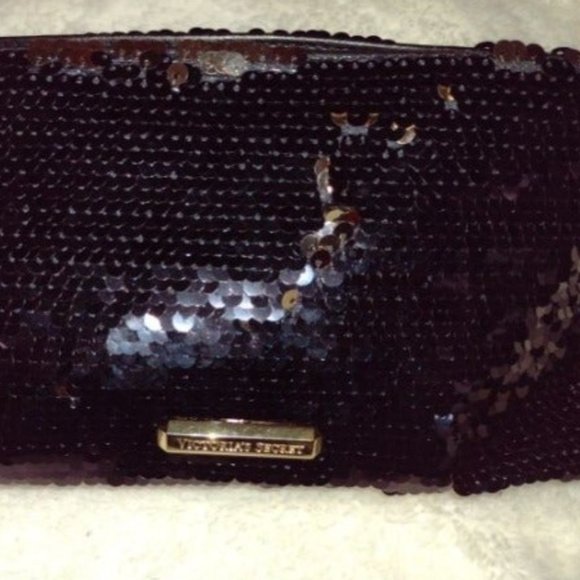 Victoria's Secret Beautiful Black & Silver sequined clutch bag LOWERED PRICE - Picture 8 of 11